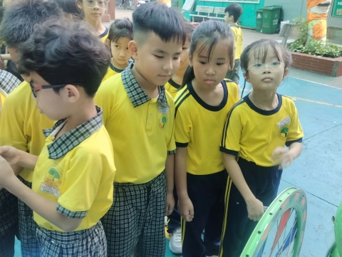 EVENT ENGLISH TRƯNG TRẮC