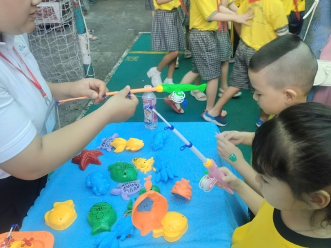 EVENT ENGLISH TRƯNG TRẮC