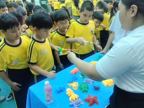 EVENT ENGLISH TRƯNG TRẮC