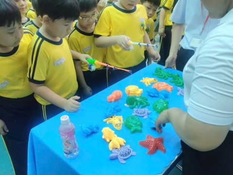 EVENT ENGLISH TRƯNG TRẮC