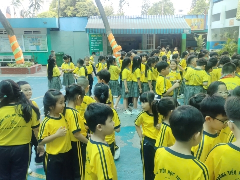 EVENT ENGLISH TRƯNG TRẮC