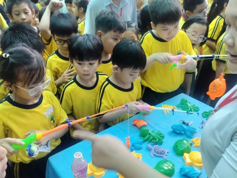 EVENT ENGLISH TRƯNG TRẮC