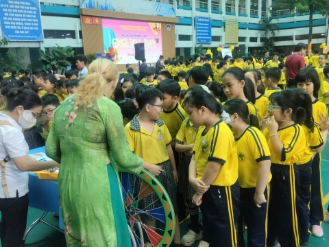 EVENT ENGLISH TRƯNG TRẮC