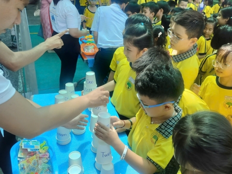 EVENT ENGLISH TRƯNG TRẮC