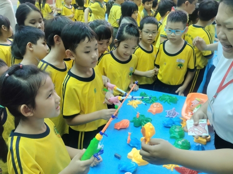 EVENT ENGLISH TRƯNG TRẮC