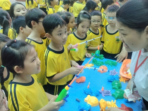 EVENT ENGLISH TRƯNG TRẮC