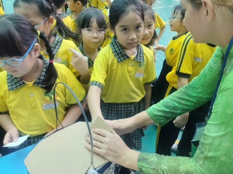 EVENT ENGLISH TRƯNG TRẮC