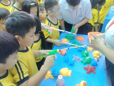 EVENT ENGLISH TRƯNG TRẮC