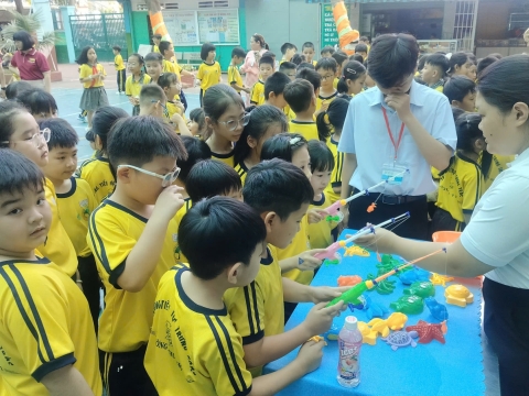 EVENT ENGLISH TRƯNG TRẮC