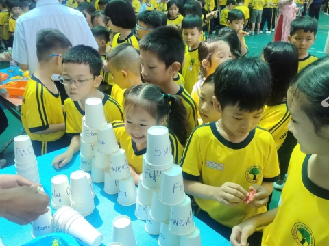 EVENT ENGLISH TRƯNG TRẮC