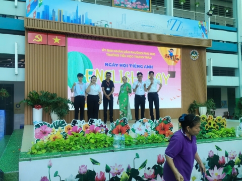 EVENT ENGLISH TRƯNG TRẮC