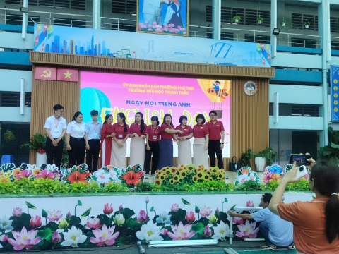 EVENT ENGLISH TRƯNG TRẮC