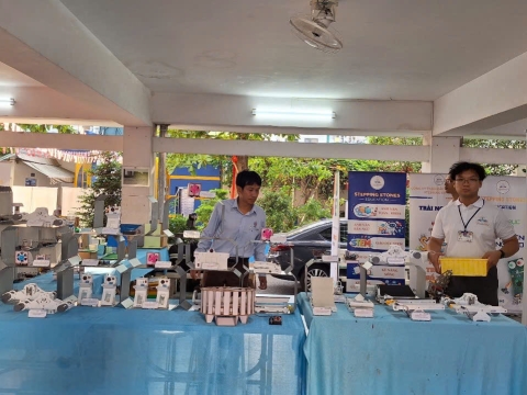 STEPPING STONES EDUCATION ĐỒNG HÀNH CÙNG THPT NGUYỄN AN NINH , TPHCM TRONG NGÀY HỘI TƯ VẤN TUYỂN SINH QUA HOẠT ĐỘNG TRẢI NGHIỆM STEM - AI