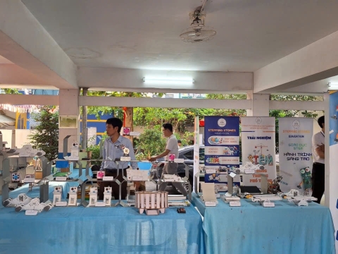STEPPING STONES EDUCATION ĐỒNG HÀNH CÙNG THPT NGUYỄN AN NINH , TPHCM TRONG NGÀY HỘI TƯ VẤN TUYỂN SINH QUA HOẠT ĐỘNG TRẢI NGHIỆM STEM - AI