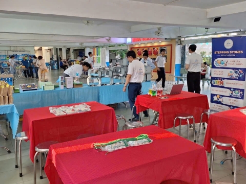 STEPPING STONES EDUCATION ĐỒNG HÀNH CÙNG THPT NGUYỄN AN NINH , TPHCM TRONG NGÀY HỘI TƯ VẤN TUYỂN SINH QUA HOẠT ĐỘNG TRẢI NGHIỆM STEM - AI