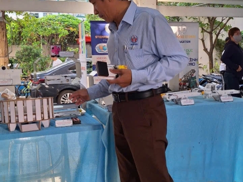 STEPPING STONES EDUCATION ĐỒNG HÀNH CÙNG THPT NGUYỄN AN NINH , TPHCM TRONG NGÀY HỘI TƯ VẤN TUYỂN SINH QUA HOẠT ĐỘNG TRẢI NGHIỆM STEM - AI