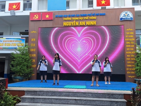 STEPPING STONES EDUCATION ĐỒNG HÀNH CÙNG THPT NGUYỄN AN NINH , TPHCM TRONG NGÀY HỘI TƯ VẤN TUYỂN SINH QUA HOẠT ĐỘNG TRẢI NGHIỆM STEM - AI