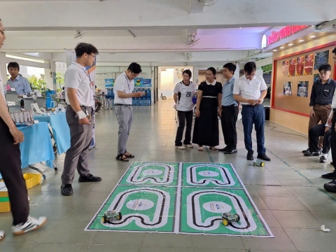 STEPPING STONES EDUCATION ĐỒNG HÀNH CÙNG THPT NGUYỄN AN NINH , TPHCM TRONG NGÀY HỘI TƯ VẤN TUYỂN SINH QUA HOẠT ĐỘNG TRẢI NGHIỆM STEM - AI