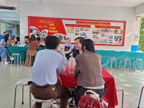 STEPPING STONES EDUCATION ĐỒNG HÀNH CÙNG THPT NGUYỄN AN NINH , TPHCM TRONG NGÀY HỘI TƯ VẤN TUYỂN SINH QUA HOẠT ĐỘNG TRẢI NGHIỆM STEM - AI