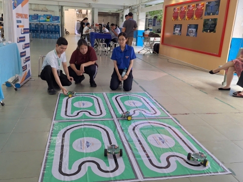 STEPPING STONES EDUCATION ĐỒNG HÀNH CÙNG THPT NGUYỄN AN NINH , TPHCM TRONG NGÀY HỘI TƯ VẤN TUYỂN SINH QUA HOẠT ĐỘNG TRẢI NGHIỆM STEM - AI