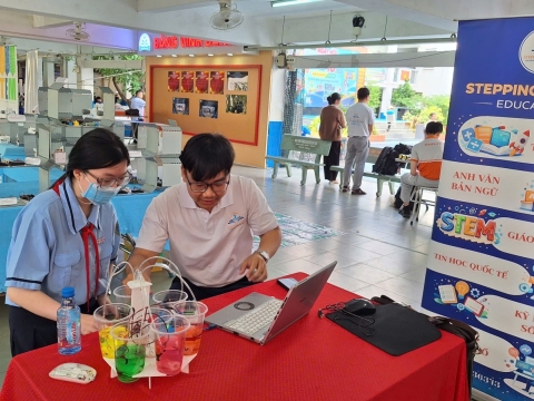STEPPING STONES EDUCATION ĐỒNG HÀNH CÙNG THPT NGUYỄN AN NINH , TPHCM TRONG NGÀY HỘI TƯ VẤN TUYỂN SINH QUA HOẠT ĐỘNG TRẢI NGHIỆM STEM - AI