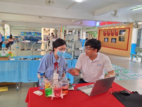 STEPPING STONES EDUCATION ĐỒNG HÀNH CÙNG THPT NGUYỄN AN NINH , TPHCM TRONG NGÀY HỘI TƯ VẤN TUYỂN SINH QUA HOẠT ĐỘNG TRẢI NGHIỆM STEM - AI