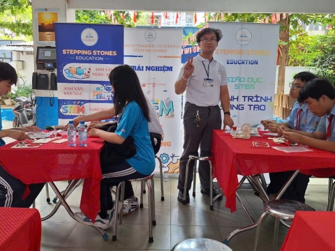 STEPPING STONES EDUCATION ĐỒNG HÀNH CÙNG THPT NGUYỄN AN NINH , TPHCM TRONG NGÀY HỘI TƯ VẤN TUYỂN SINH QUA HOẠT ĐỘNG TRẢI NGHIỆM STEM - AI