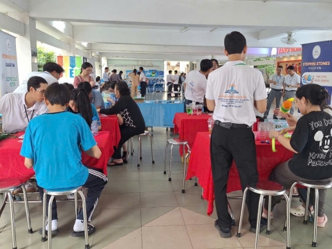 STEPPING STONES EDUCATION ĐỒNG HÀNH CÙNG THPT NGUYỄN AN NINH , TPHCM TRONG NGÀY HỘI TƯ VẤN TUYỂN SINH QUA HOẠT ĐỘNG TRẢI NGHIỆM STEM - AI