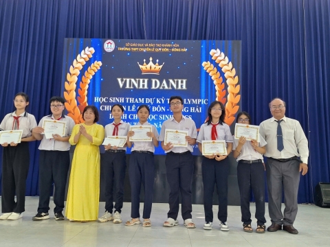 STEPPING STONES EDUCATION ĐỒNG HÀNH CÙNG KỲ THI OLYMPIC LẦN THỨ 1 THPT CHUYÊN LÊ QUÝ ĐÔNG - ĐÔNG HẢI