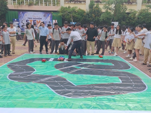 STEPPING STONES EDUCATION ĐỒNG HÀNH CÙNG THPT PHẠM PHÚ THỨ TẠI NGÀY HỘI STEM  AI TỔ CHỨC VÀO 8/5/ 2026