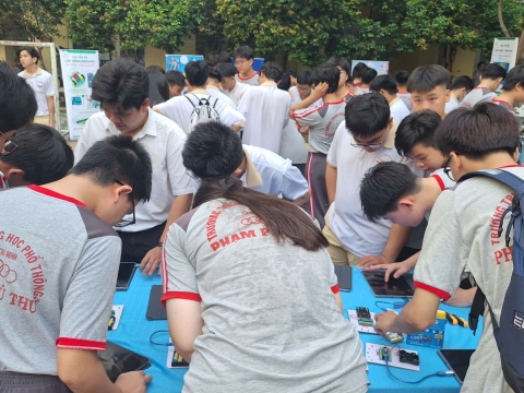 STEPPING STONES EDUCATION ĐỒNG HÀNH CÙNG THPT PHẠM PHÚ THỨ TẠI NGÀY HỘI STEM  AI TỔ CHỨC VÀO 8/5/ 2026