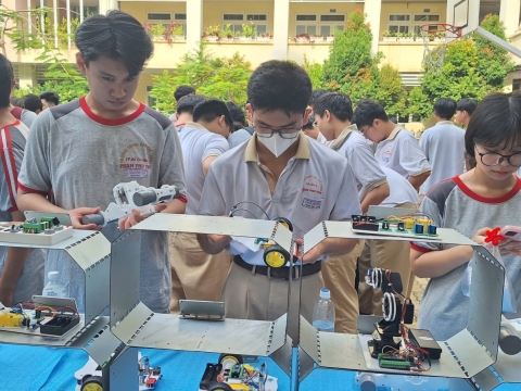 STEPPING STONES EDUCATION ĐỒNG HÀNH CÙNG THPT PHẠM PHÚ THỨ TẠI NGÀY HỘI STEM  AI TỔ CHỨC VÀO 8/5/ 2026