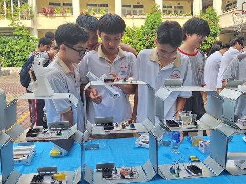 STEPPING STONES EDUCATION ĐỒNG HÀNH CÙNG THPT PHẠM PHÚ THỨ TẠI NGÀY HỘI STEM  AI TỔ CHỨC VÀO 8/5/ 2026