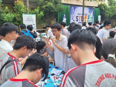 STEPPING STONES EDUCATION ĐỒNG HÀNH CÙNG THPT PHẠM PHÚ THỨ TẠI NGÀY HỘI STEM  AI TỔ CHỨC VÀO 8/5/ 2026