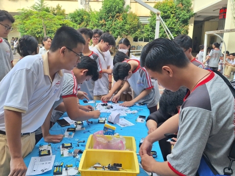STEPPING STONES EDUCATION ĐỒNG HÀNH CÙNG THPT PHẠM PHÚ THỨ TẠI NGÀY HỘI STEM  AI TỔ CHỨC VÀO 8/5/ 2026