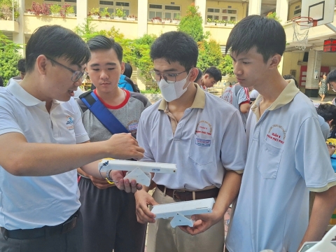 STEPPING STONES EDUCATION ĐỒNG HÀNH CÙNG THPT PHẠM PHÚ THỨ TẠI NGÀY HỘI STEM  AI TỔ CHỨC VÀO 8/5/ 2026