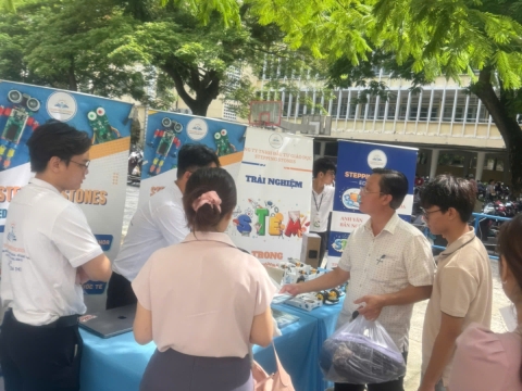 STEPPING STONES EDUCATION ĐỒNG HÀNH CÙNG THCS - THPT TRẦN ĐẠI NGHĨA TẠI NGÀY HỌP PHHS KHỐI 10 NĂM HỌC 2026 - 2027